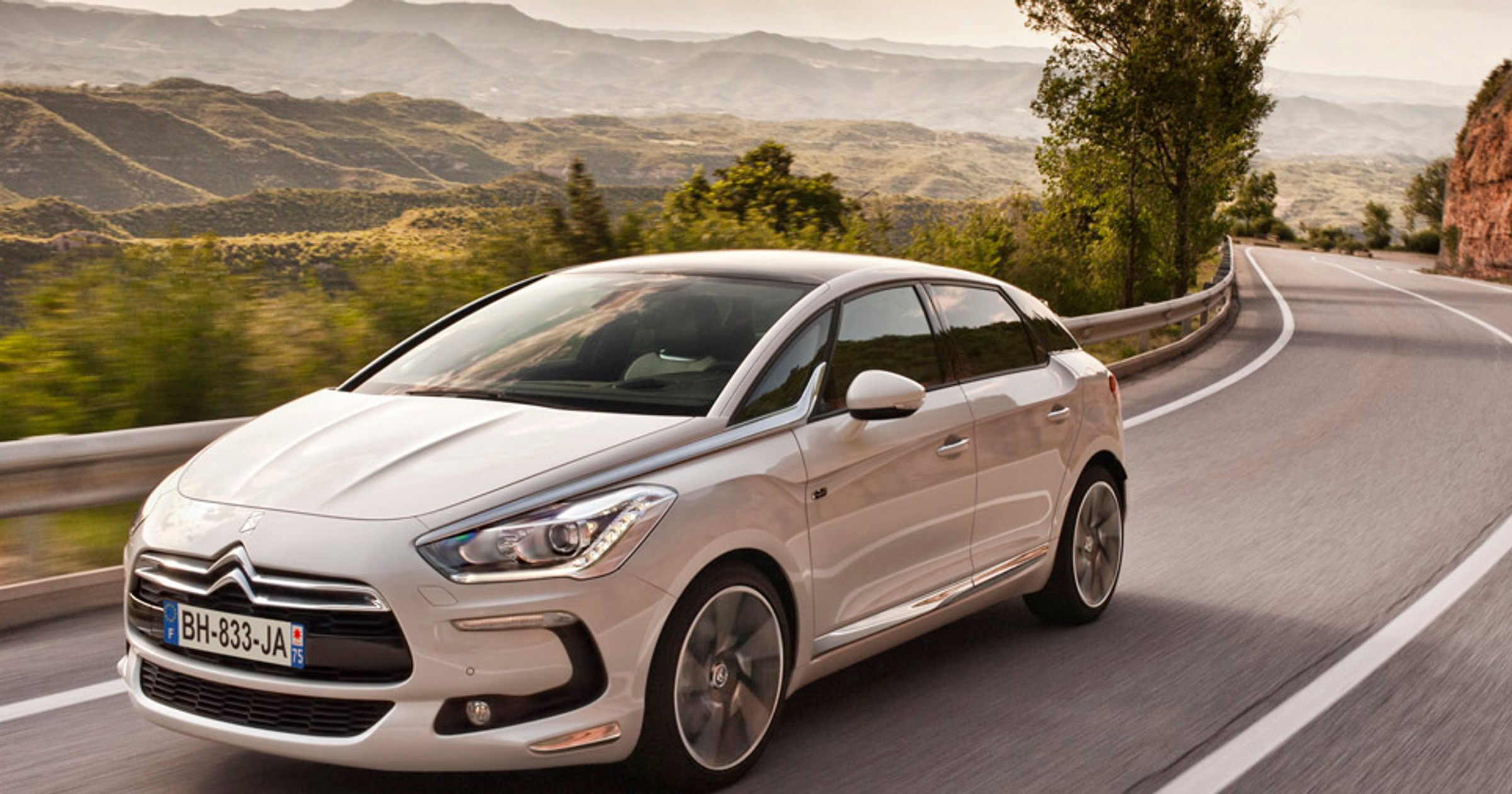 Citroen DS5 wiosną od 99 900 zł