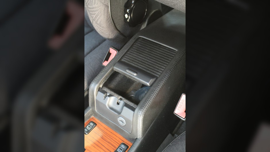 Mercedes W124 - klasyk na każdy dzień