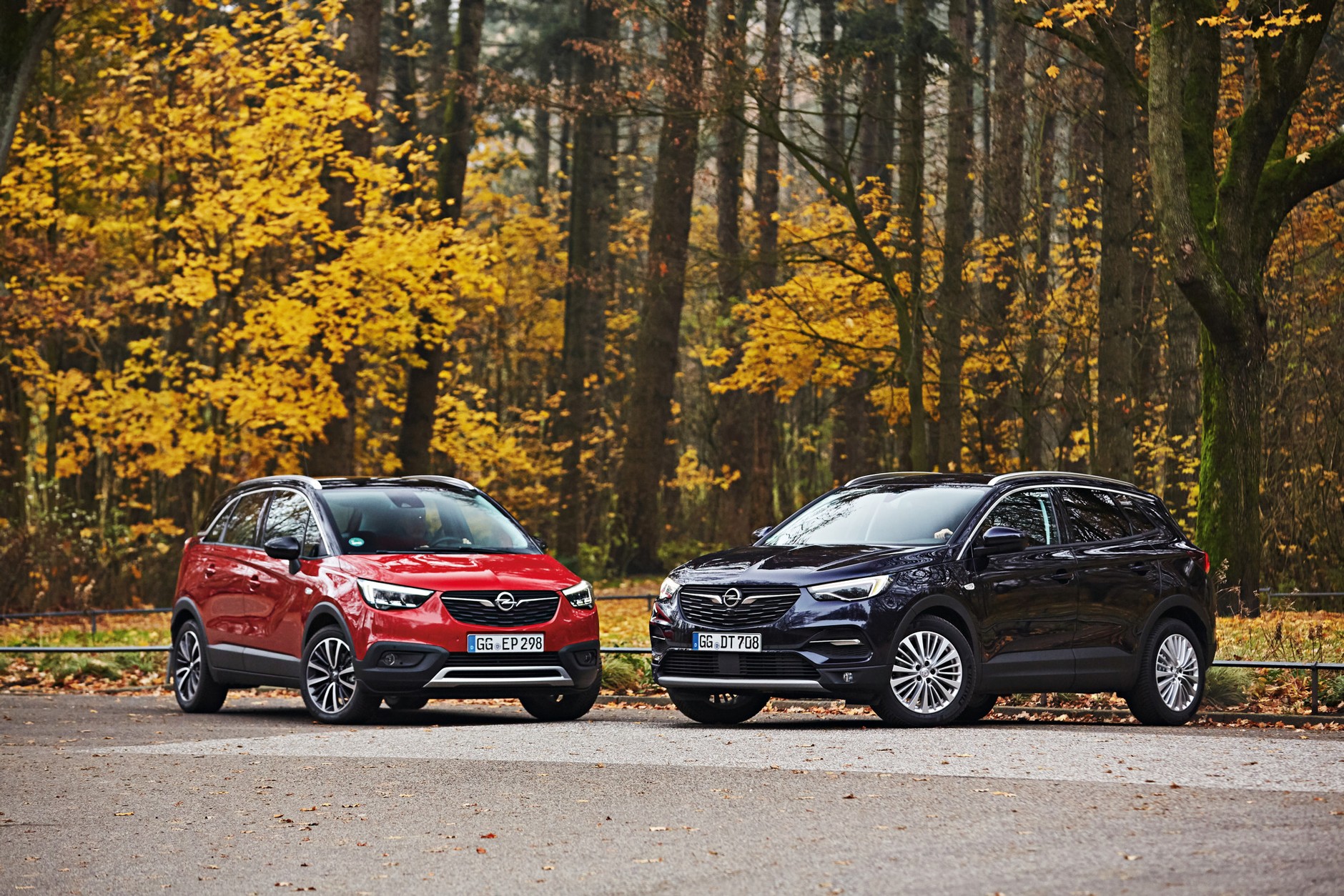 Porównanie par SUV-ów od Opla, Kii, Suzuki, Mini i BMW