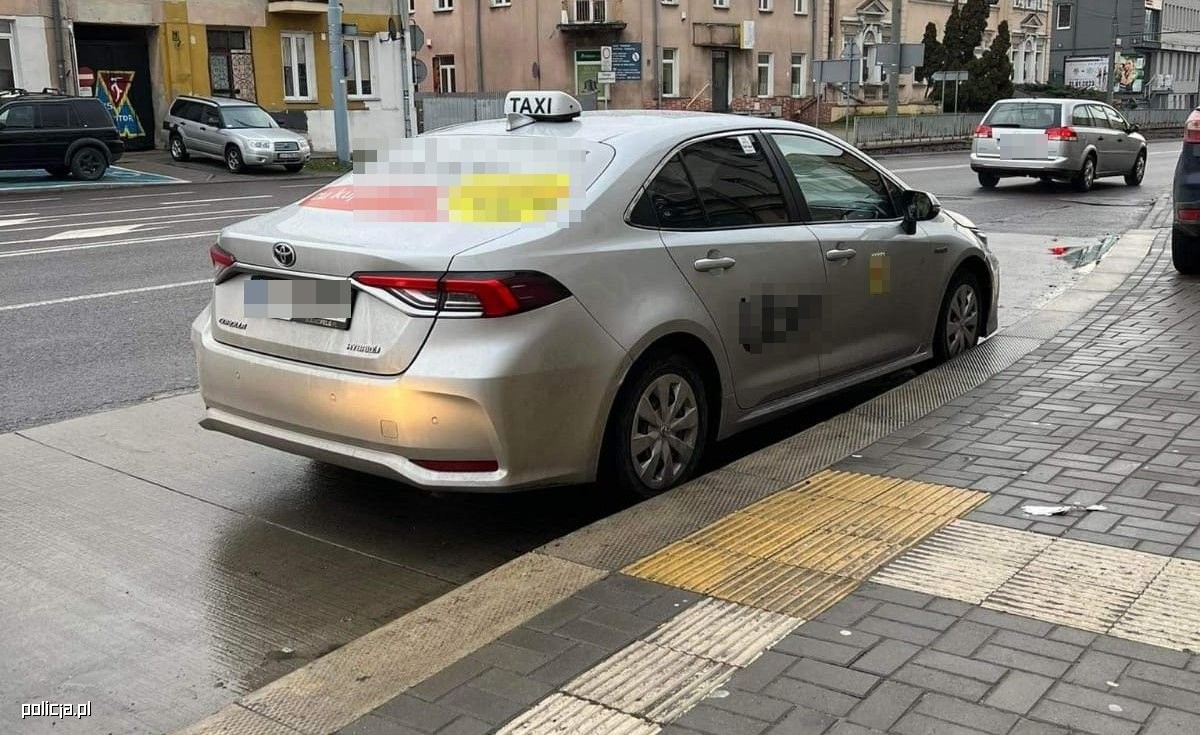 Taksówka zatrzymana przez policjantów po służbie
