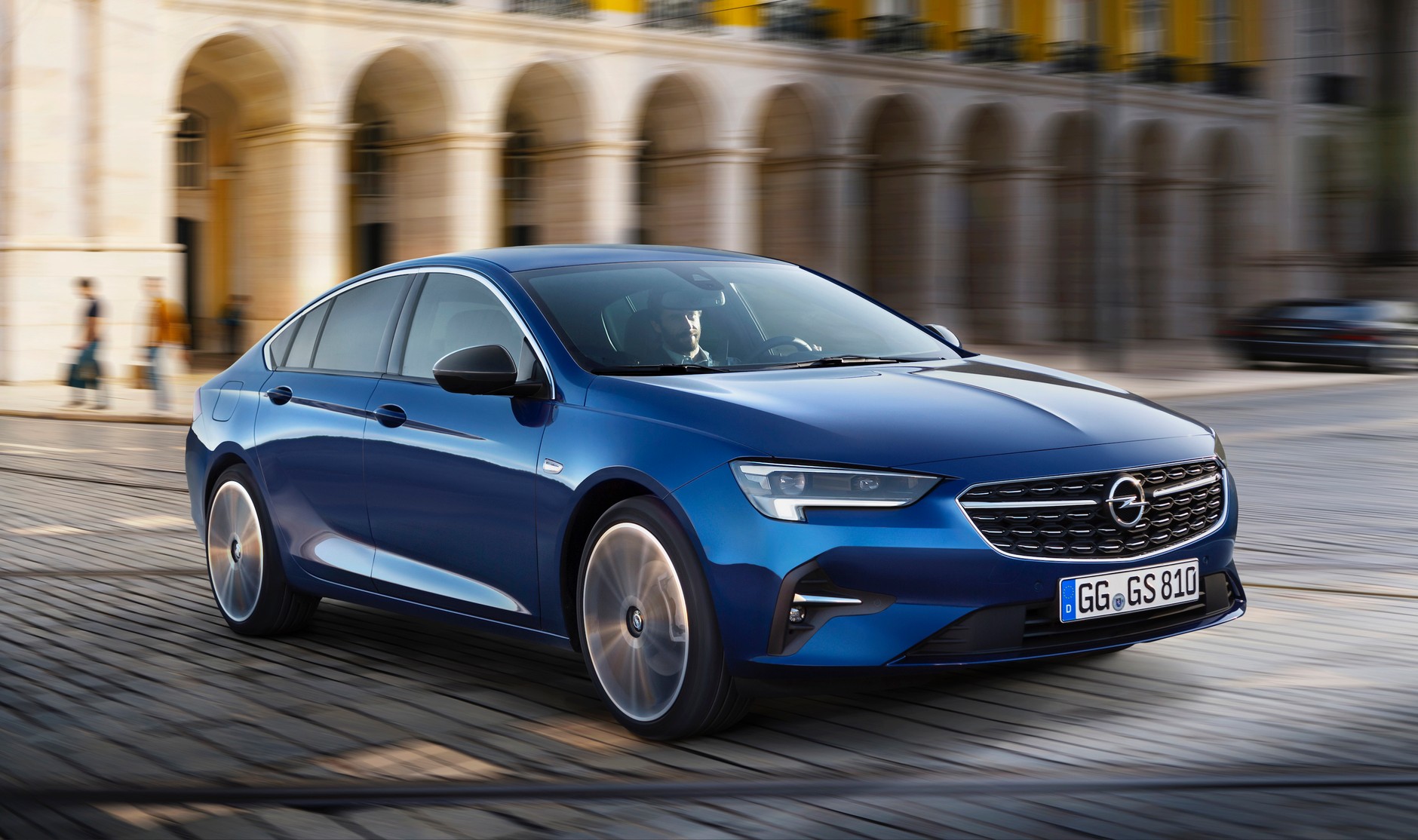 Opel Insignia – perfekcyjna kompozycja