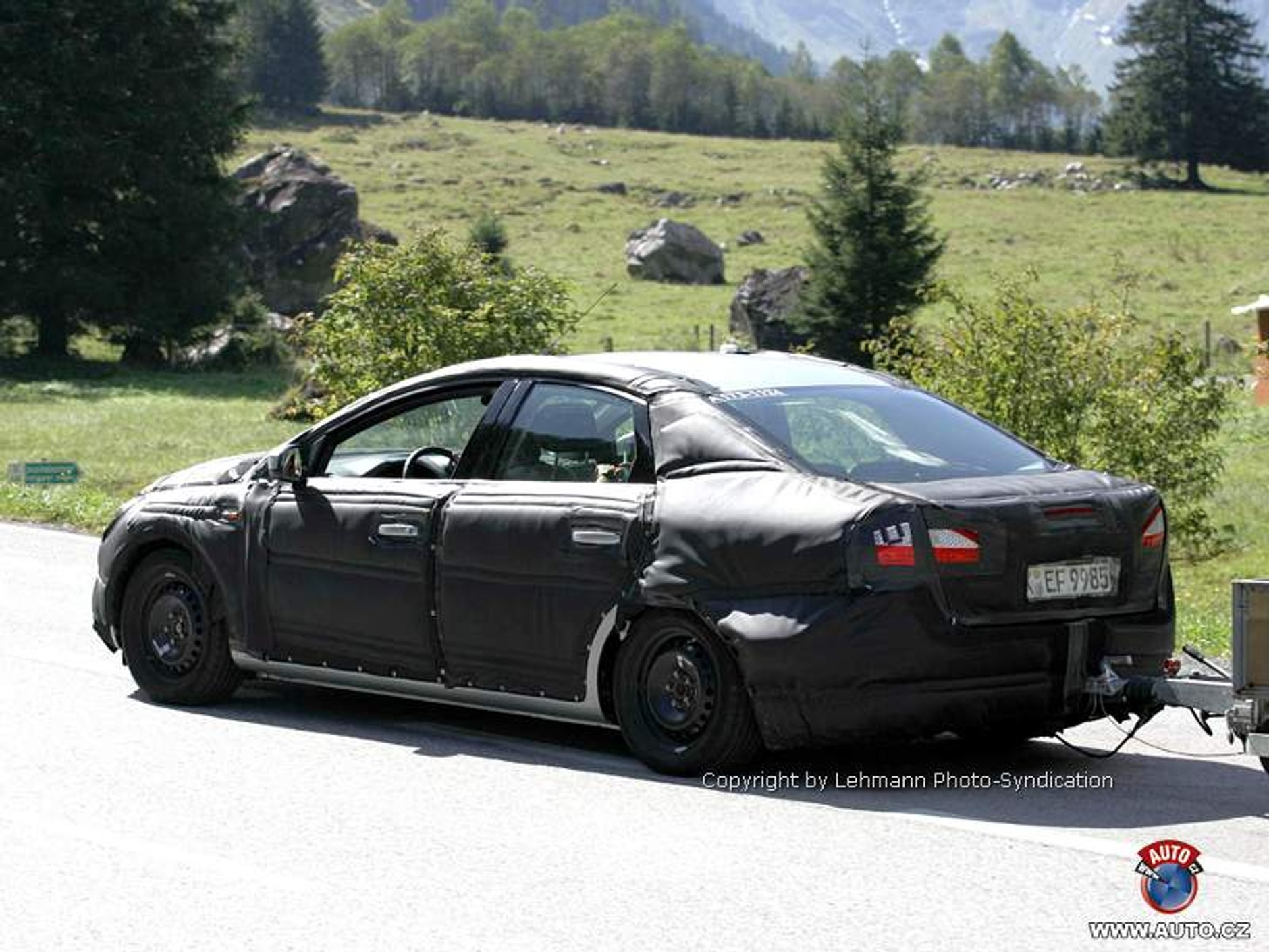 Zdjęcia szpiegowskie: nowy Ford Mondeo