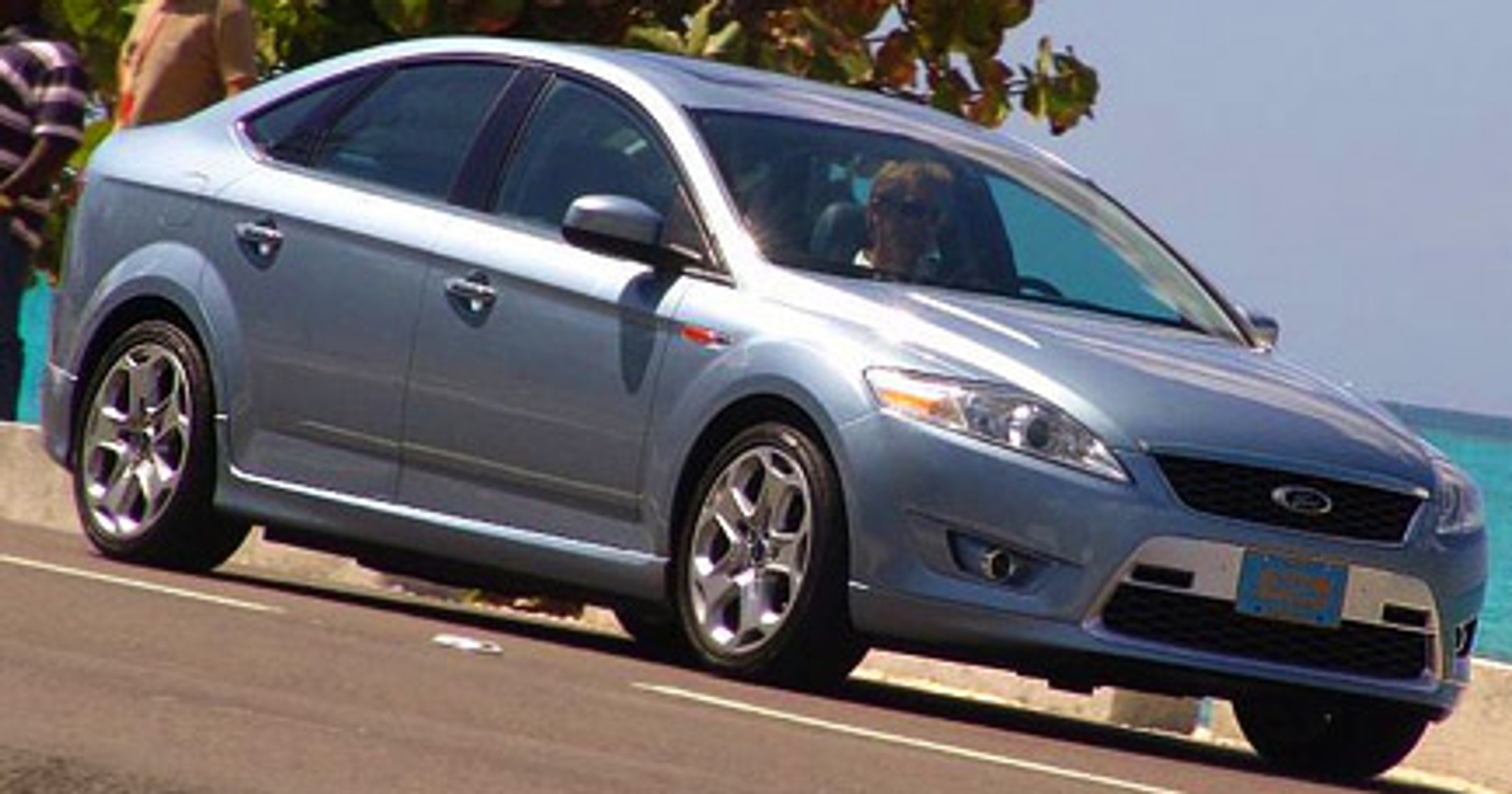 Ford Mondeo liftback: pierwsze przedpremierowe fotografie