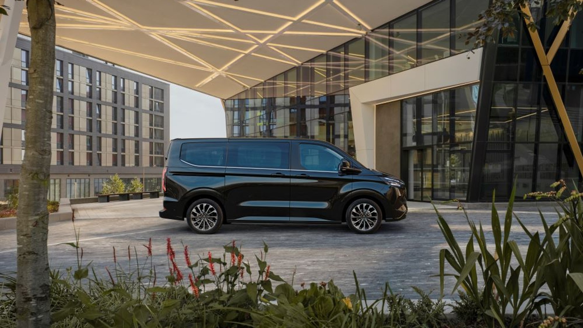 Ford E-Tourneo Custom