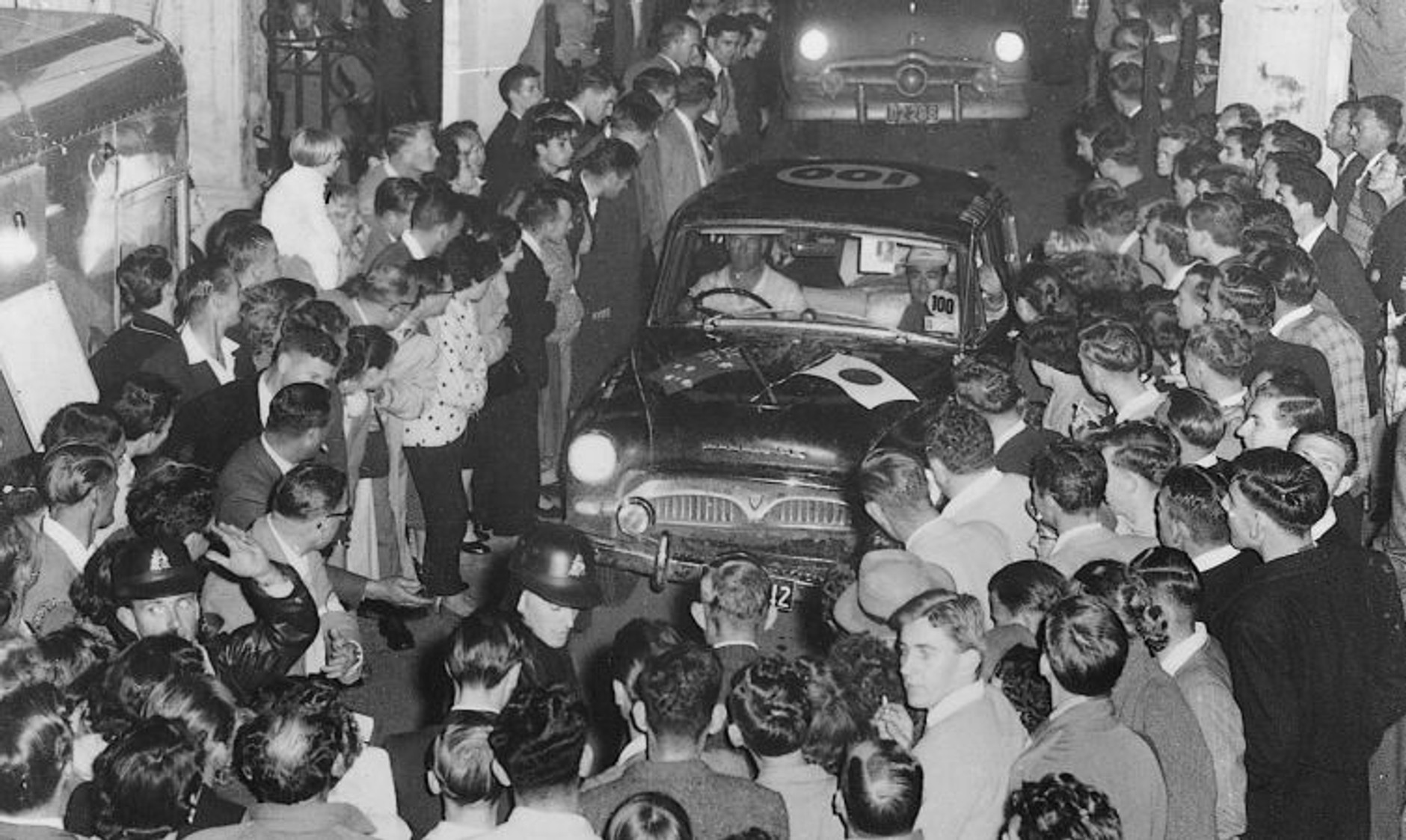 Toyopet Crown Deluxe