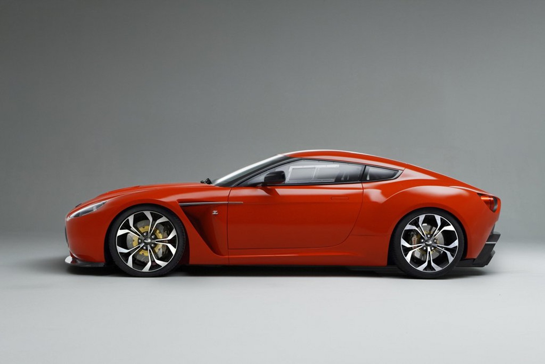 Aston Martin V12 Zagato trafi do produkcji