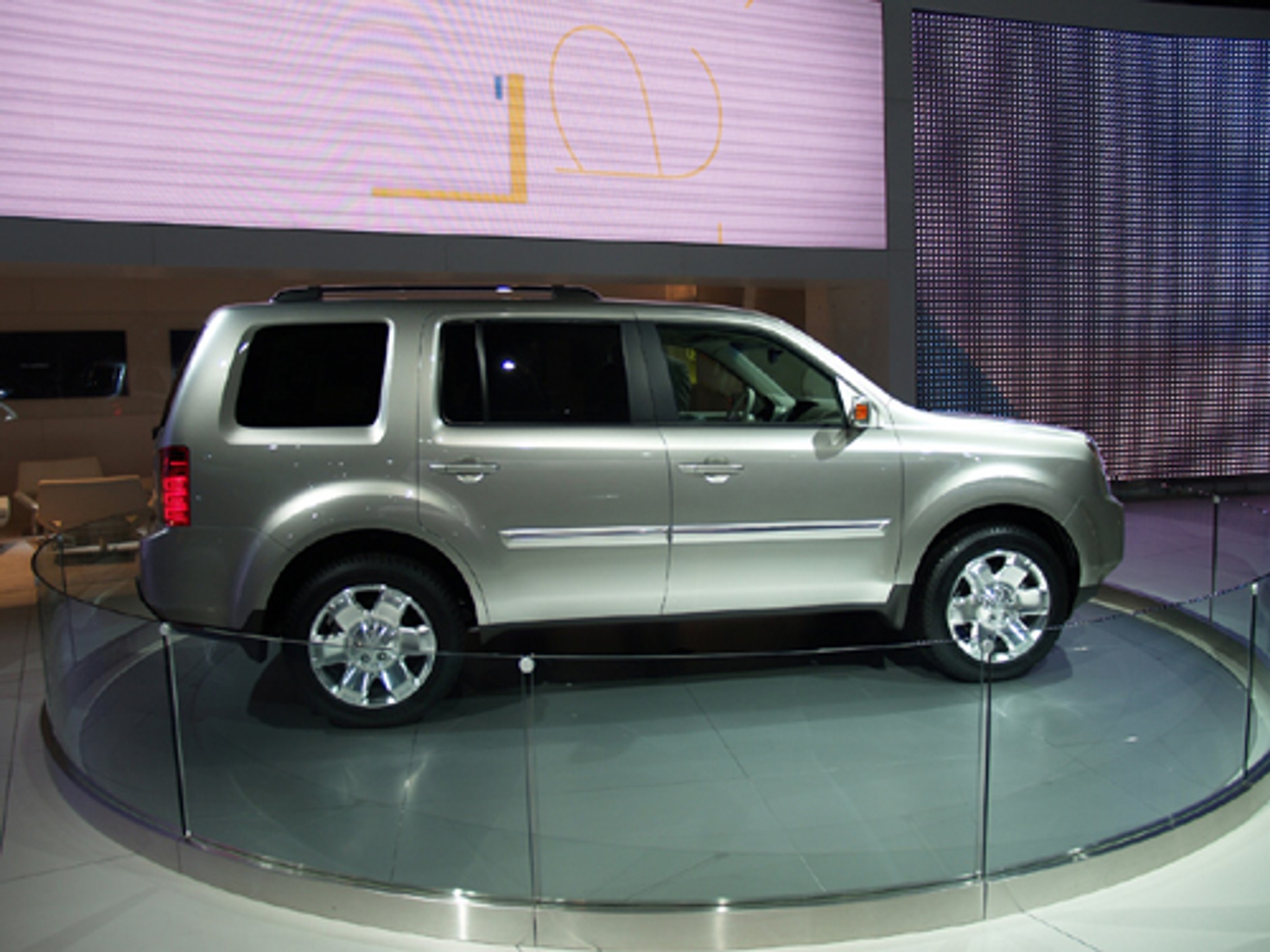 Honda Pilot - ciekawy SUV z USA