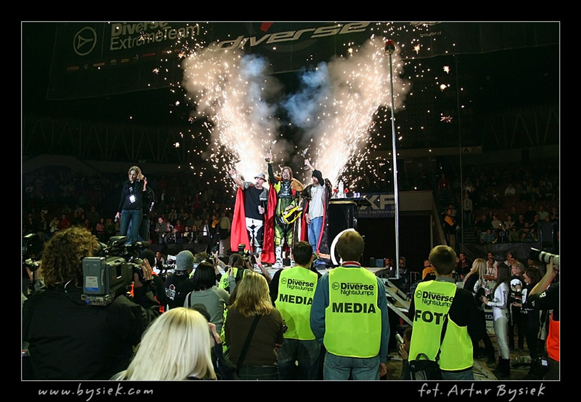 DIVERSE Night of the Jumps - fotografował Artur Bysiek