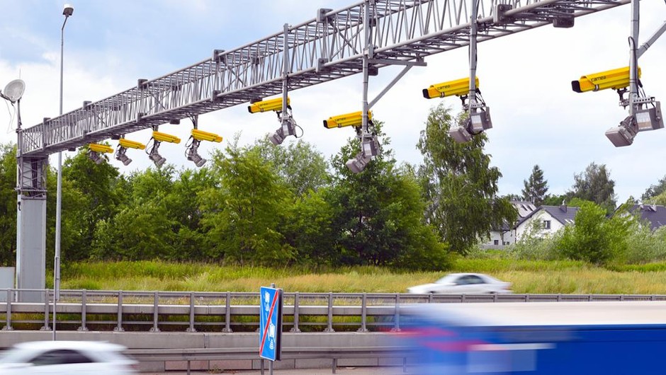 Tutaj kierowcy wpadają jak muchy. Ten odcinkowy pomiar prędkości bije wszelkie rekordy
