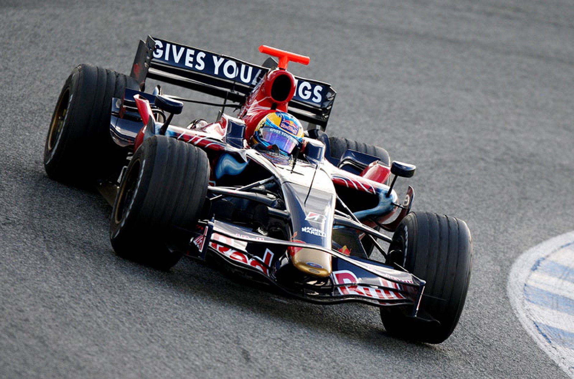 Formuła 1: Fernando Alonso pokazał klasę w Jerez (fotogaleria z testów)