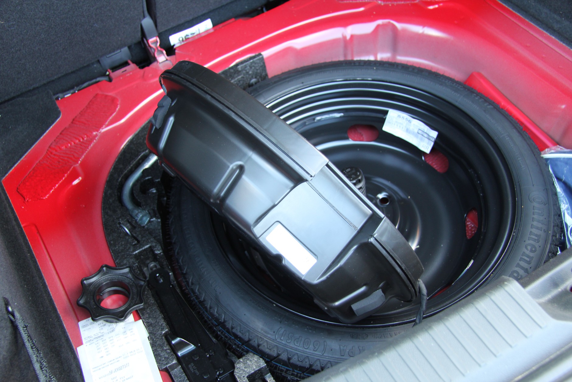 Plastikowa obudowa subwoofera