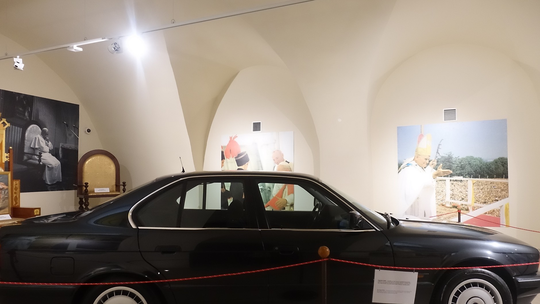 Papieskie BMW 525ix (1992)