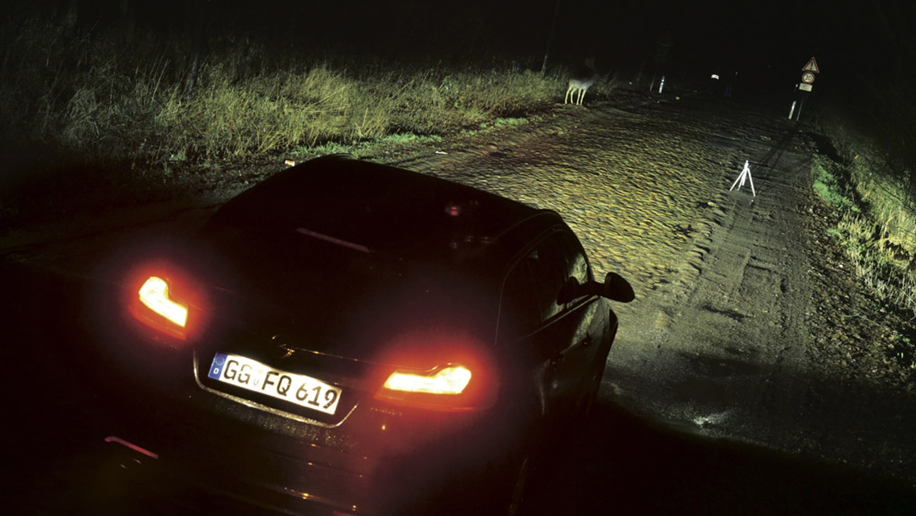 Porównanie świateł samochodowych: sprawdzamy, jak w praktyce działają: halogen, ksenon oraz lampa LED