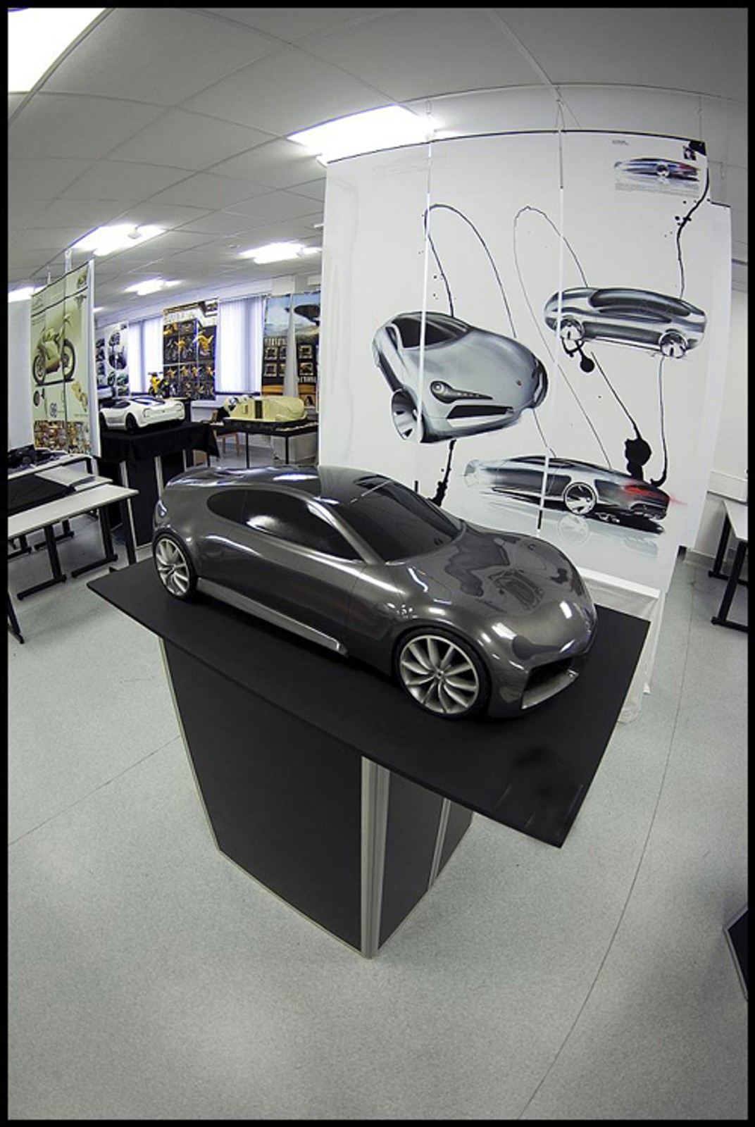 Polski designer Tadeusz Orłowski