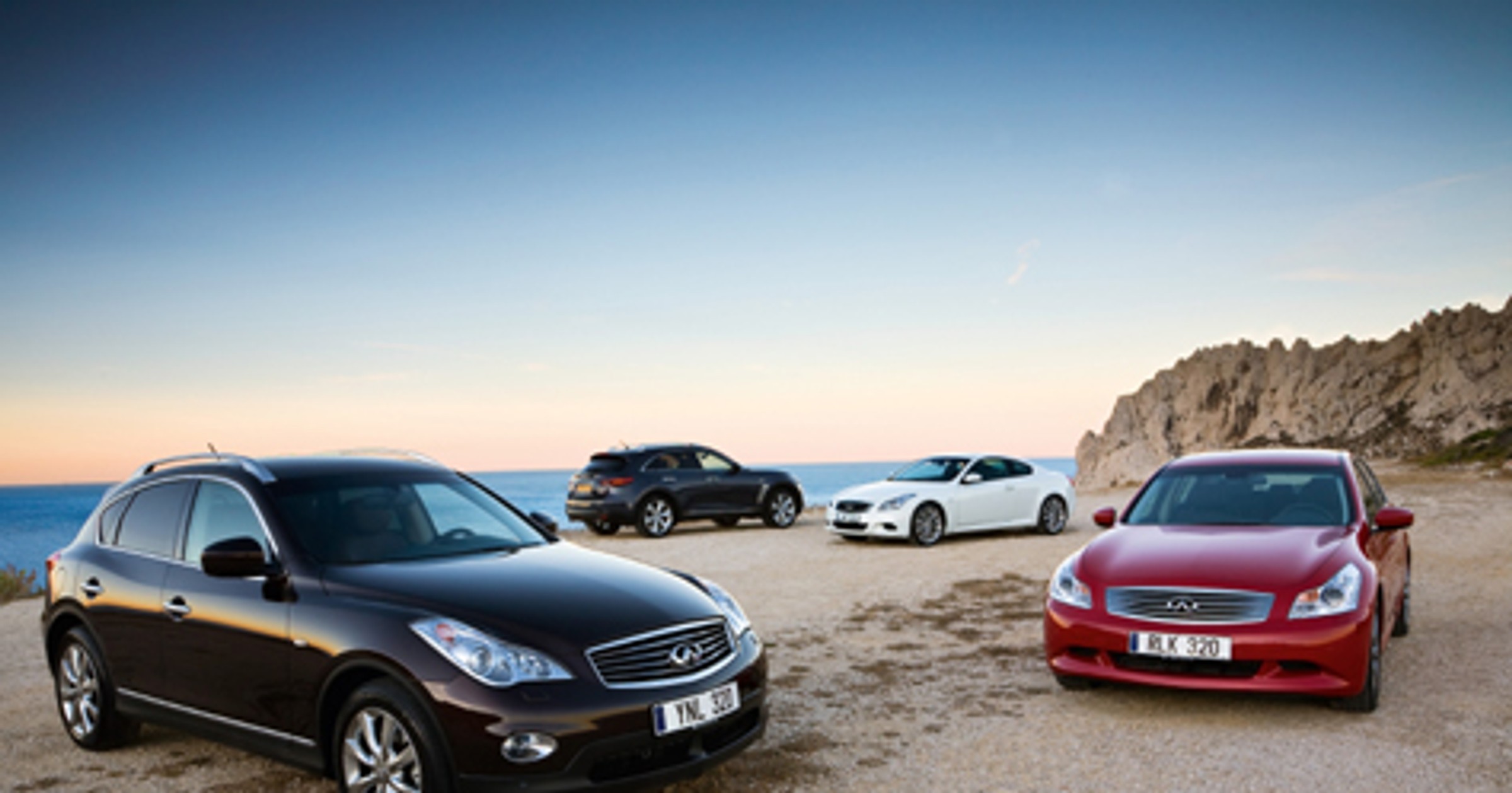 Infiniti w Polsce prezentujemy cztery najnowsze modele FX50s, EX37, G37 i G37 Coupe