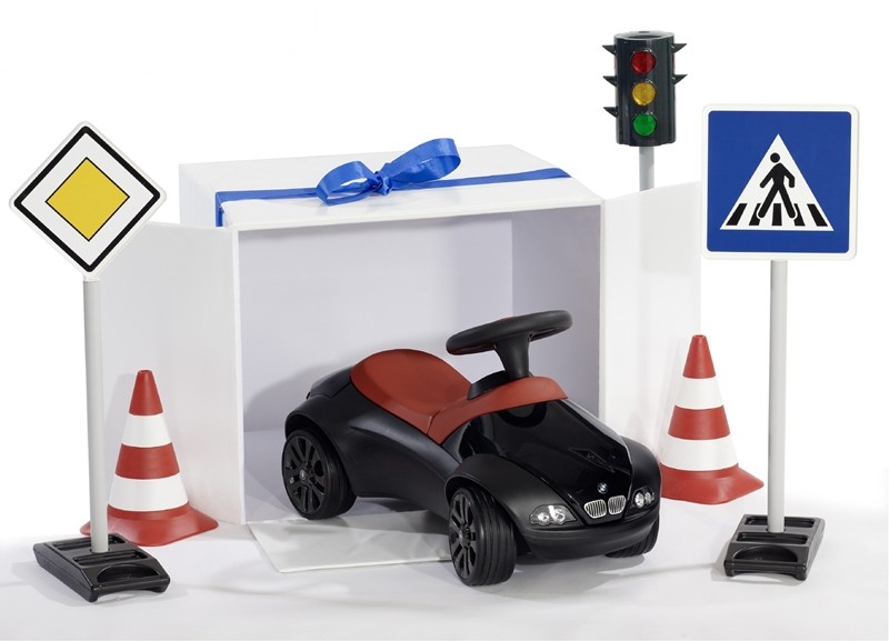 BMW pod choinkę