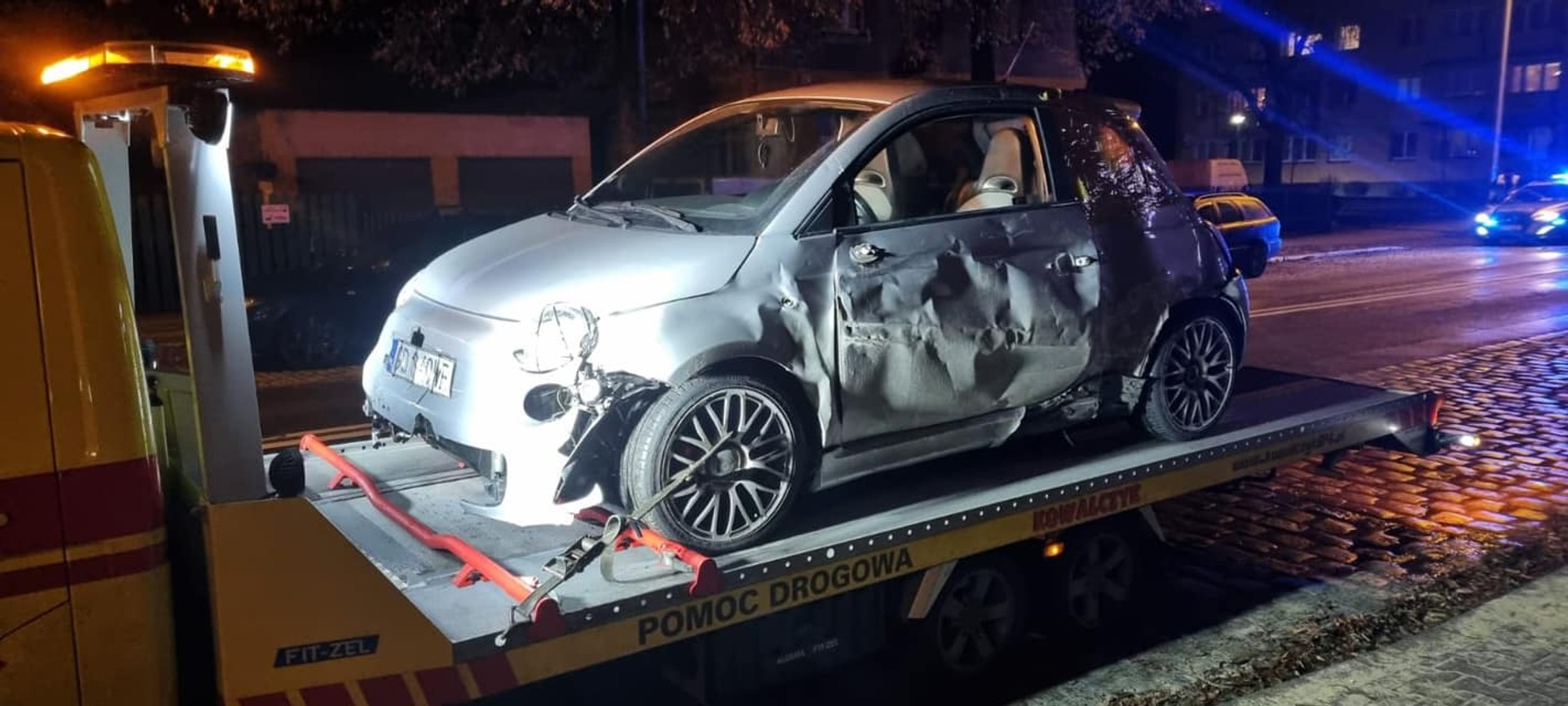 29-latek chałupniczymi metodami "naprawił" rozbitego Fiata 500