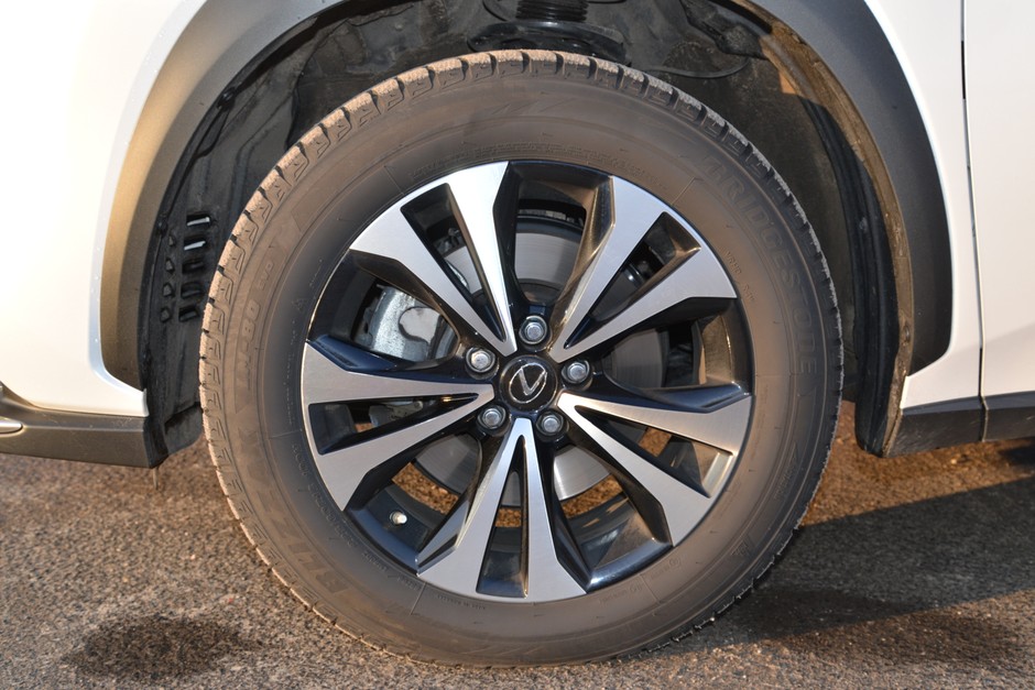 Lexus NX 300