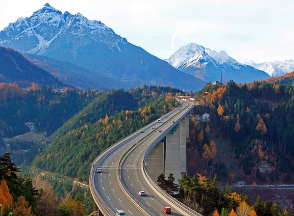 Wielki plac budowy na ważnej europejskiej autostradzie. Szykują się lata utrudnień