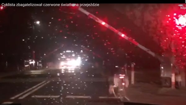 Rowerzysta nie spodziewał się tak ekstremalnej kary. "Głupie prawo, ale prawo" [WIDEO]