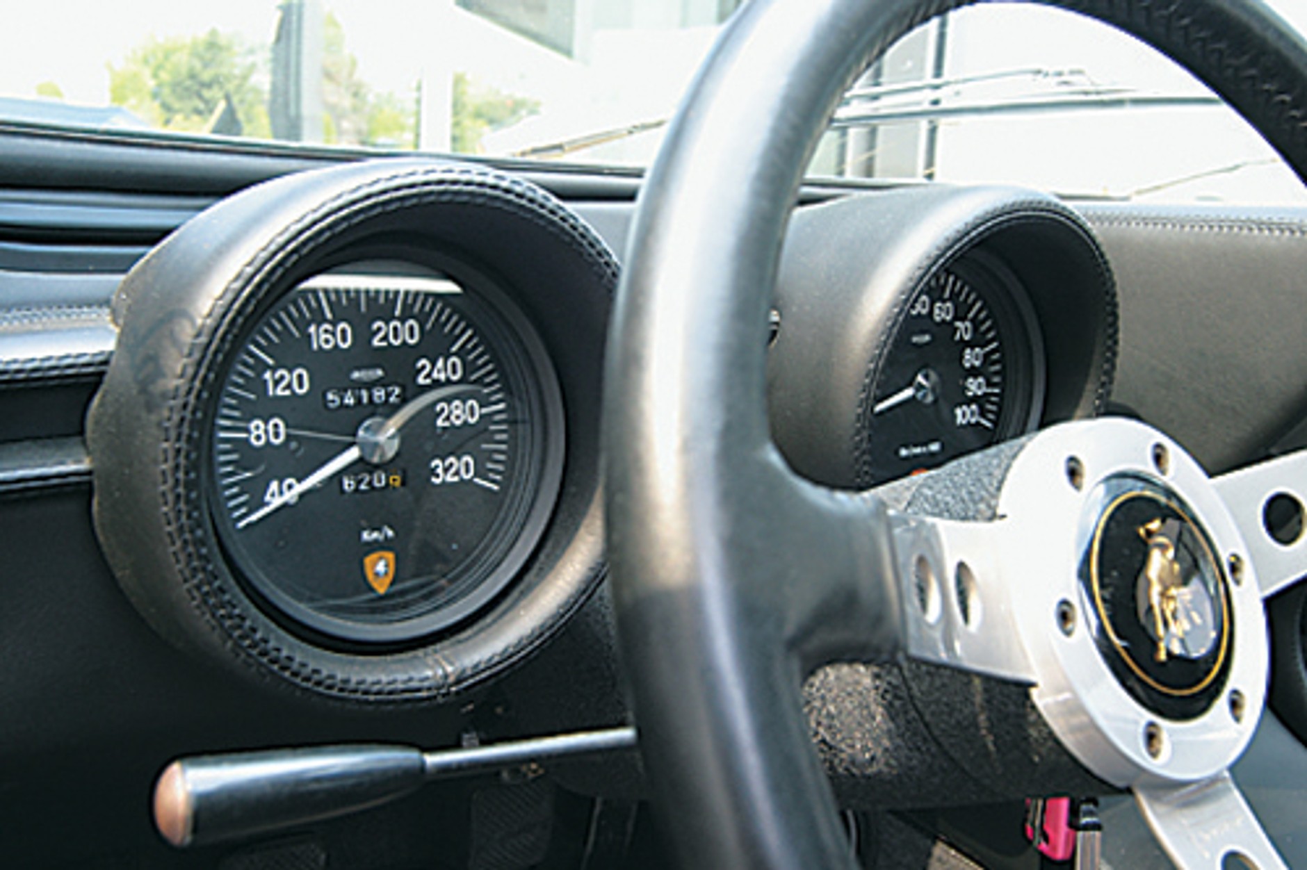 Lamborghini Miura - Włoski elegant z byczą siłą