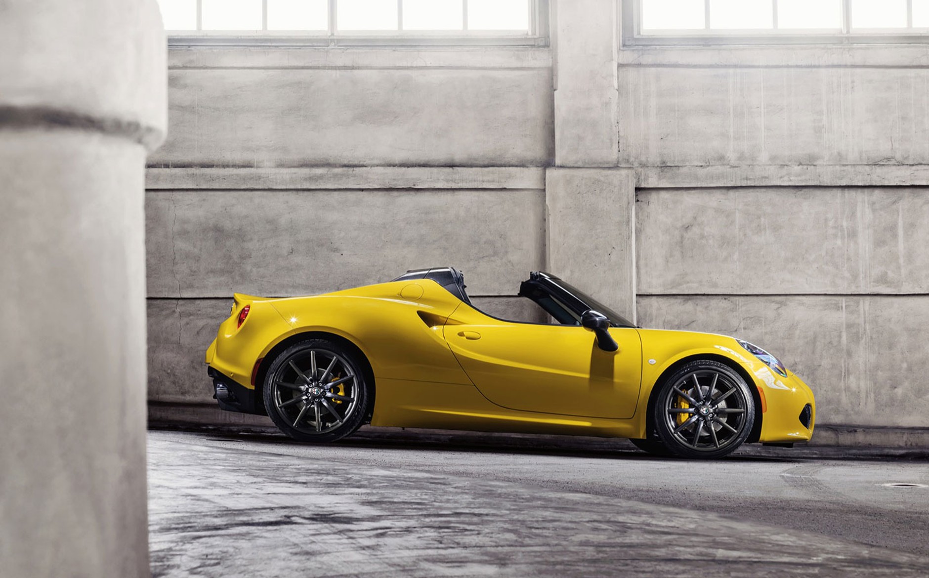 Alfa Romeo 4C Spider – premiera w Detroit