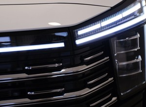 JAC JS8 Pro płynie do Polski. W Rosji ten chiński SUV będzie Moskwiczem 8