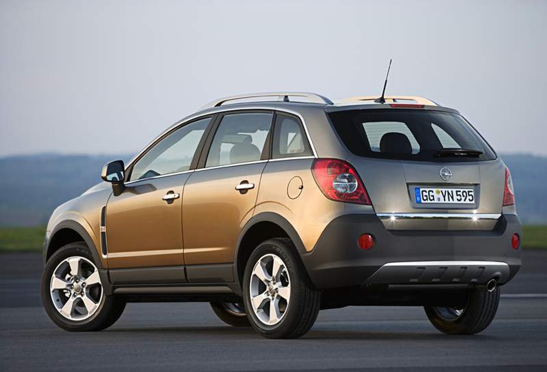 Opel Antara: dane techniczne i nowe zdjęcia