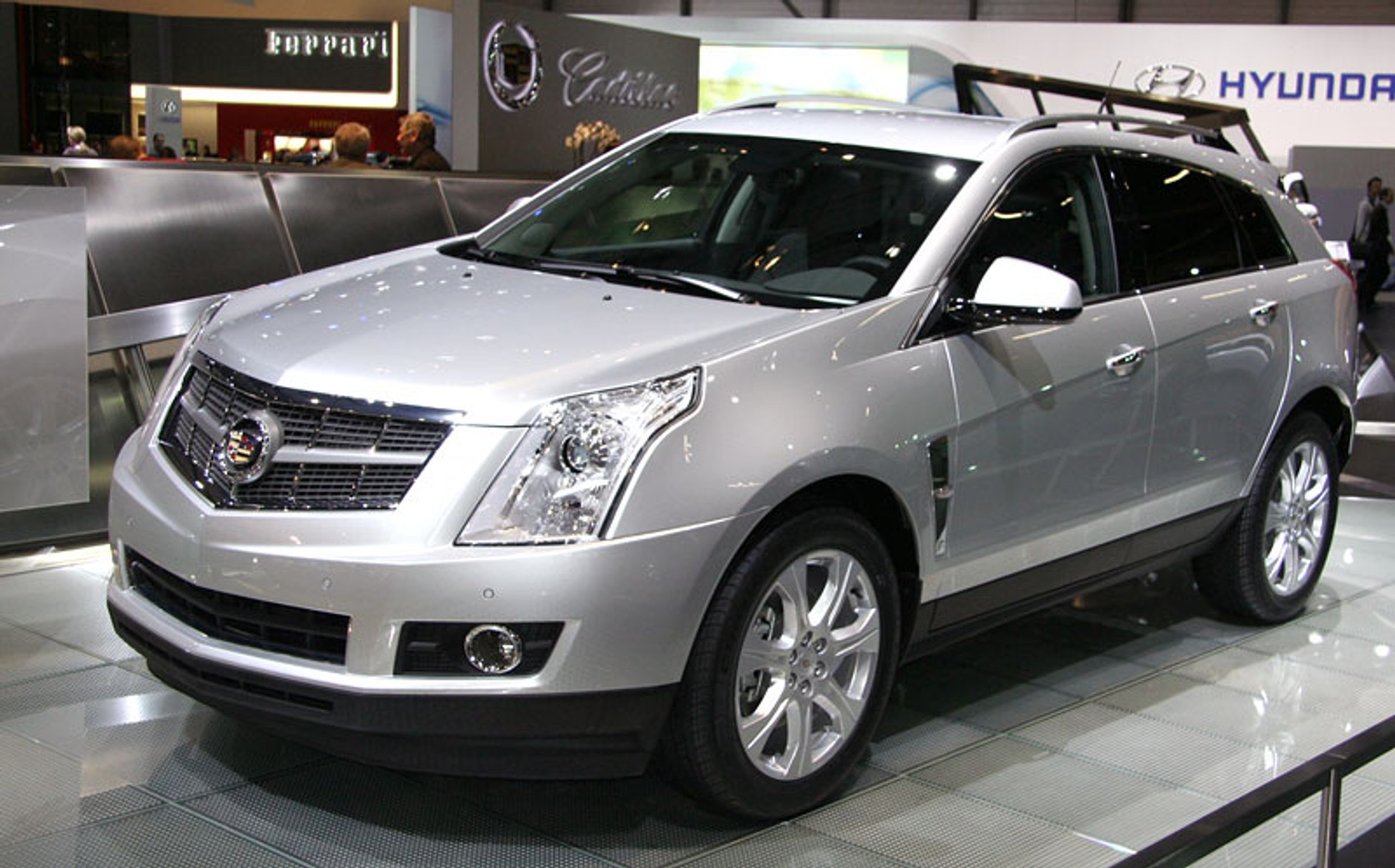 Genewa 2009: Cadillac SRX – europejska premiera