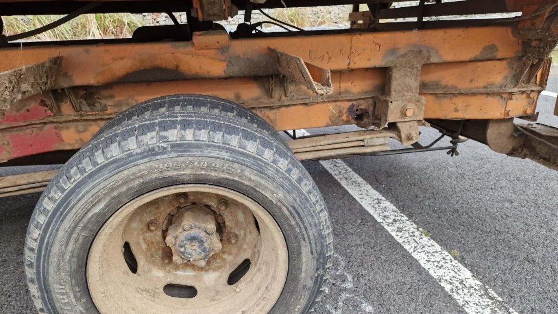 Kontrola ciężarówki z suchym betonem