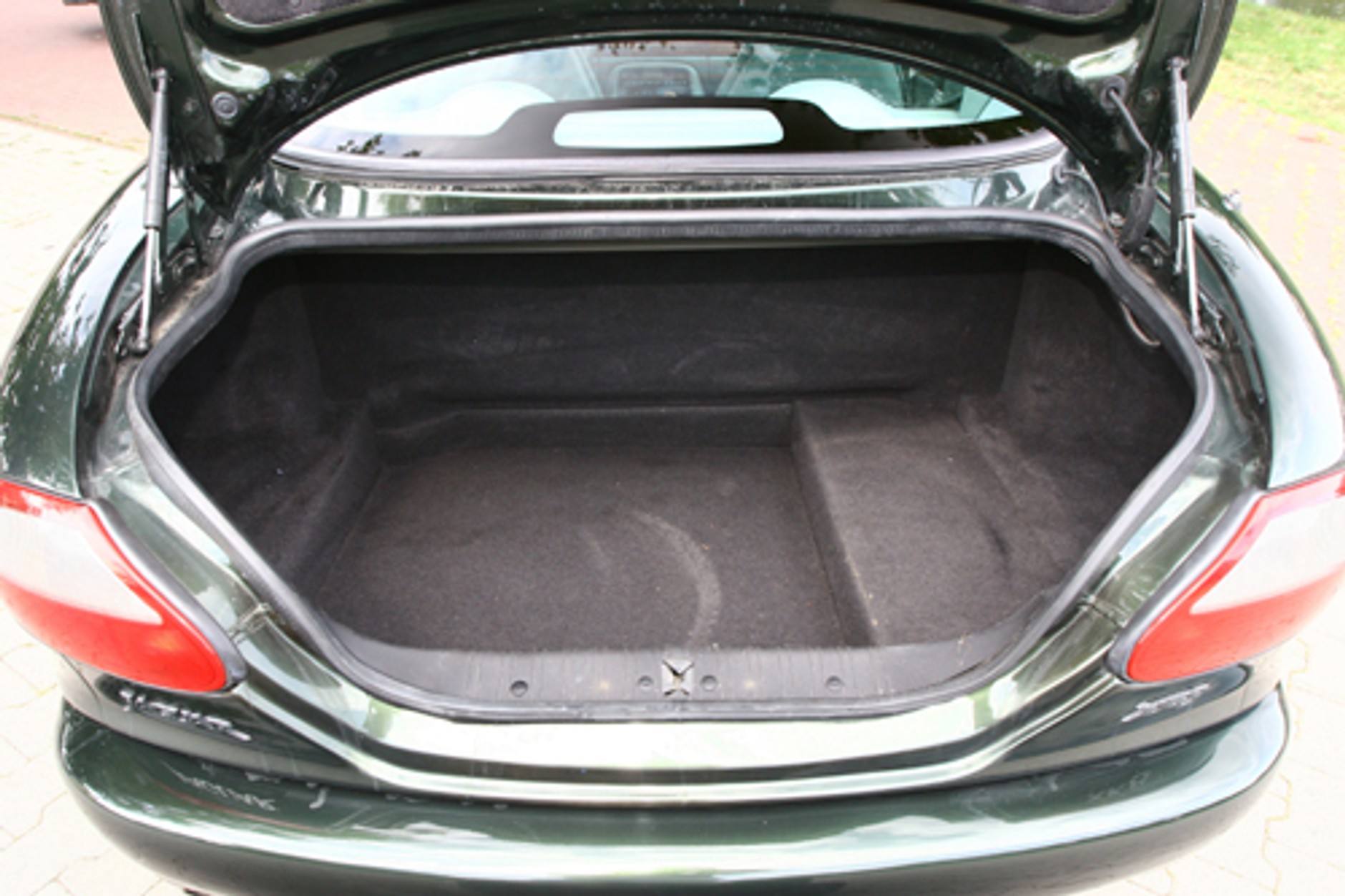 Jaguar XK8 - Mocno dowartościowuje