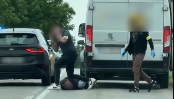 Ukradł samochód kurierski. Policjanci złapali go na gorącym uczynku [WIDEO]