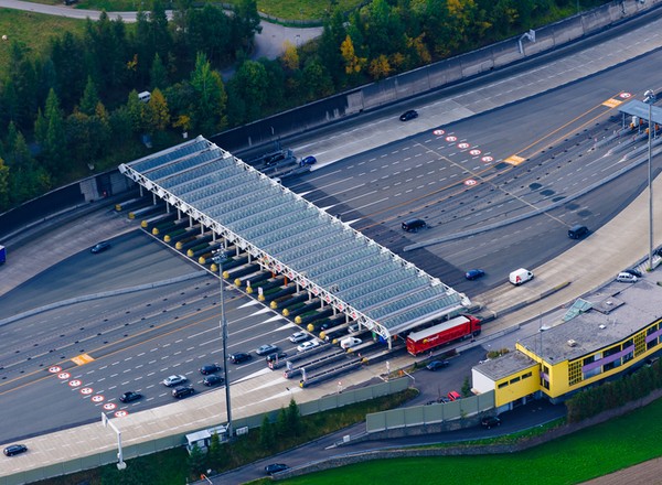 Polak ofiarą nowych przepisów w Austrii. Szybko jechał, szybko stracił samochód