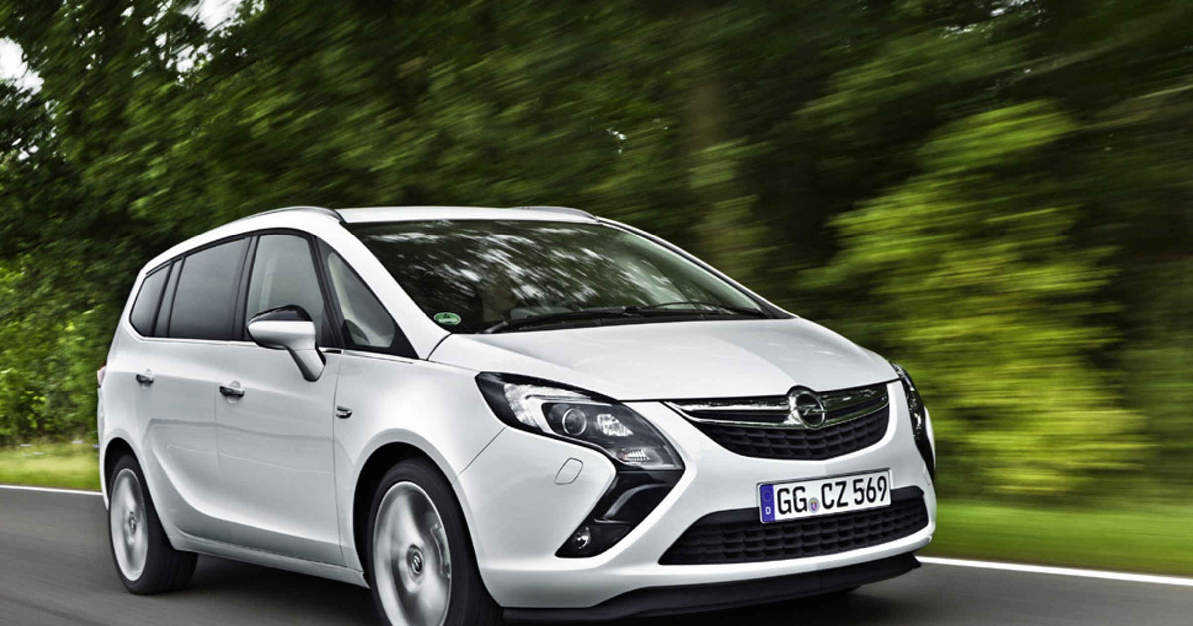 Opel Zafira: limuzyna w skórze vana