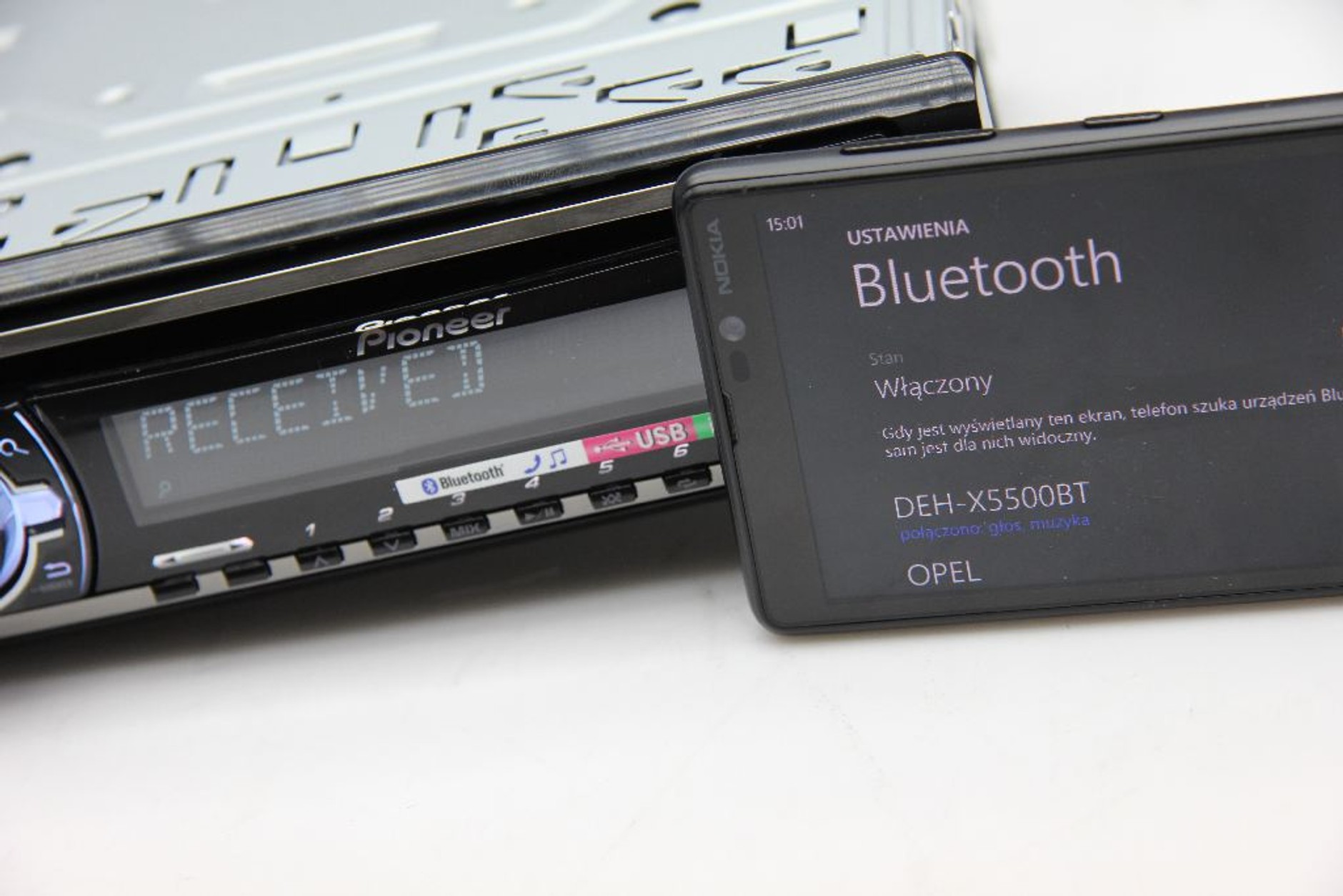 Parowanie i wyszukiwanie urządzeń poprzez Bluetooth? Bez problemu.