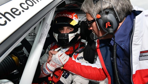 Czy Giermaziak wygra Porsche Supercup?