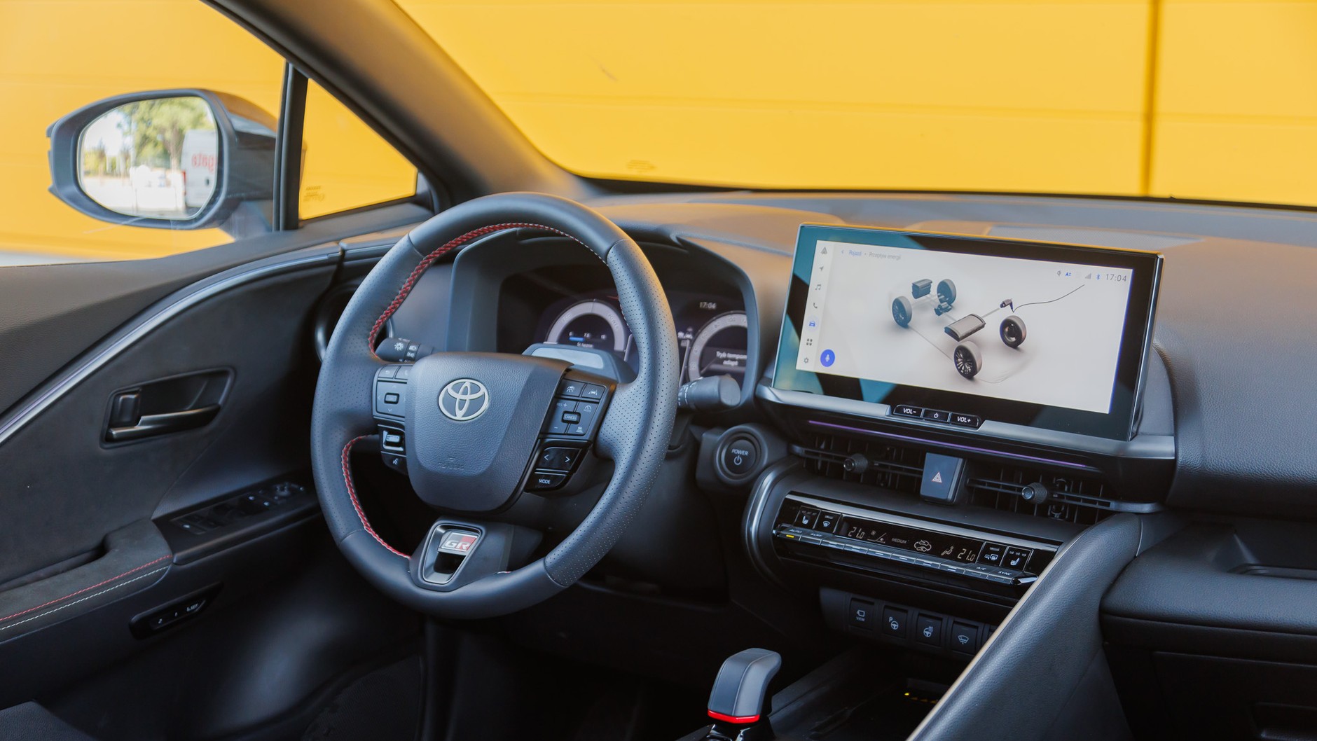 2024 Toyota C-HR PHEV