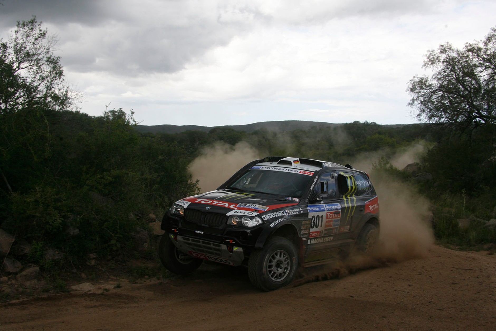 Rajd Dakar 2011: awans Hołowczyca (2.etap, wyniki, fot. Willy Weyens)