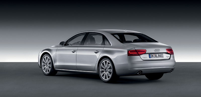 Pekin 2010: Audi A8 L W12 quattro – 500 KM i większy komfort dla Chińczyków