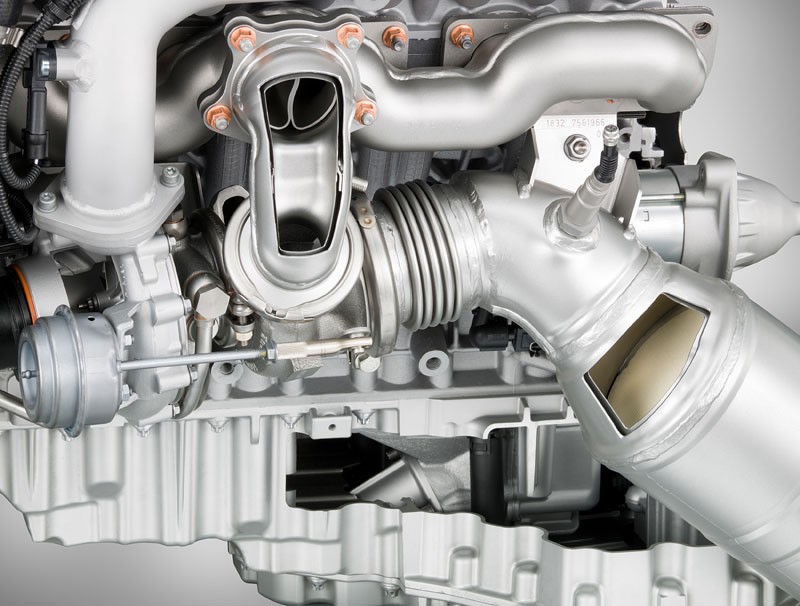 BMW 760i – nowy silnik 6,0 V12 i 8-biegowy automat