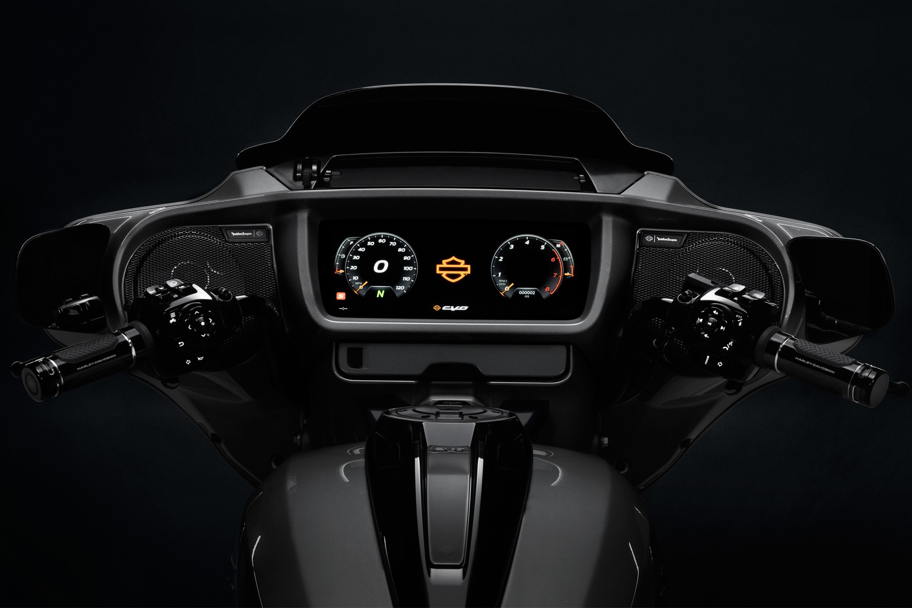 Harley-Davidson CVO Street Glide 2023 - kokpit
