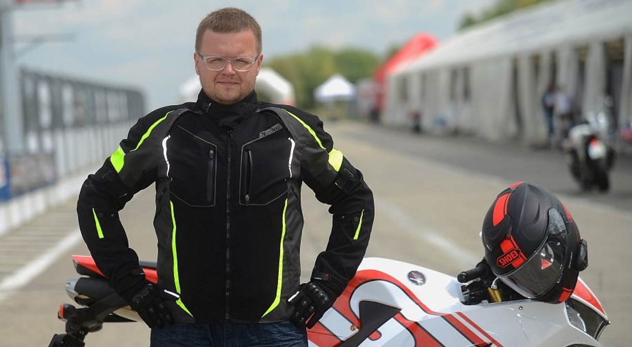 Modeka Fuego – kurtka i rękawice do miasta i w trasę