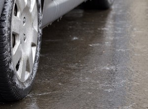 IMGW ostrzega kierowców. Najgorzej będzie w nocy i nad ranem