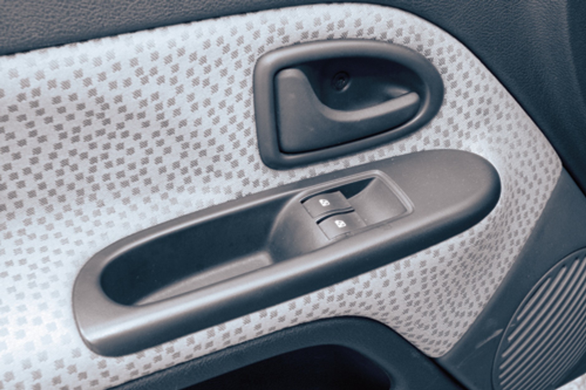 Renault Clio II, Skoda Fabia, Fiat Punto II - Samochody spod lady