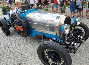 Oto jedyne w Polsce Bugatti. Jest ozdobą każdego zlotu i konkursu elegancji