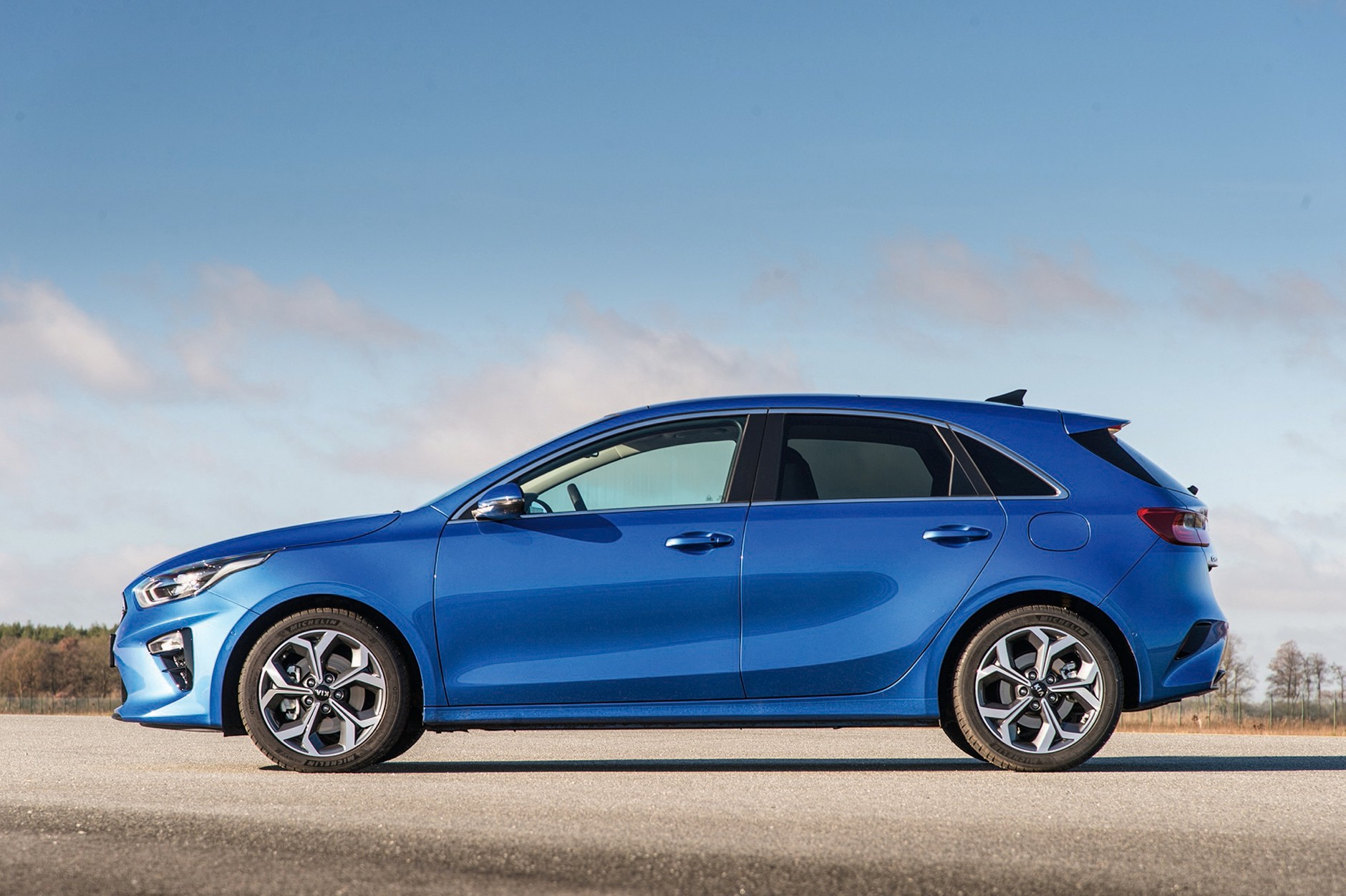 Porównanie: VW Golf VIII kontra BMW serii 1, Kia Ceed, Mercedes klasy A i Opel Astra