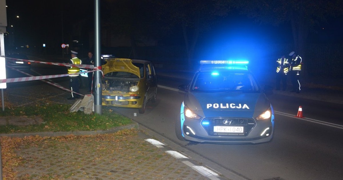 17-latek swój rajd ulicami Jasła zakończył na jednej z miejskich latarni