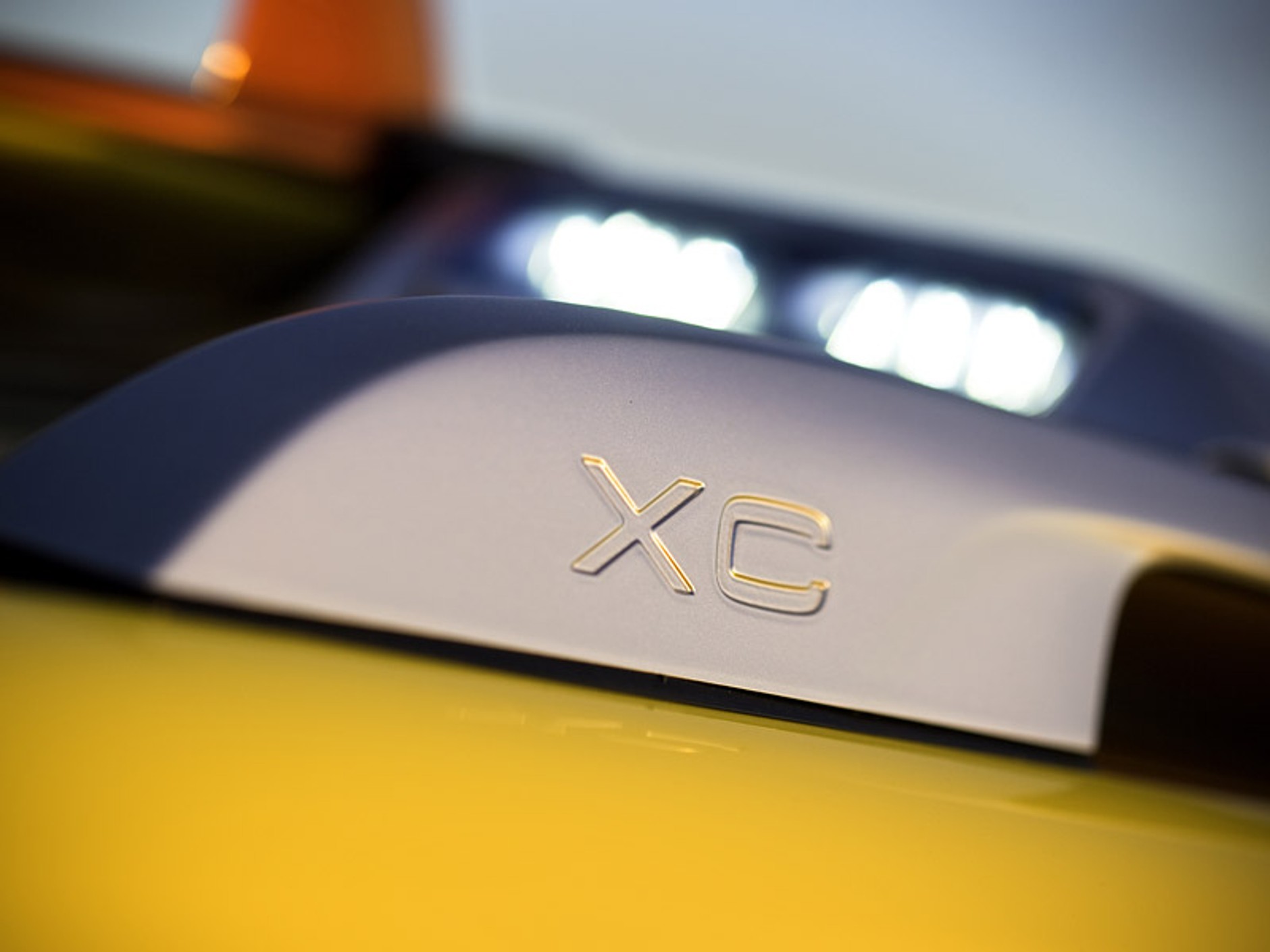 SEMA 2007: Volvo XC70 Surf Rescue Safety – stylowy ratownik