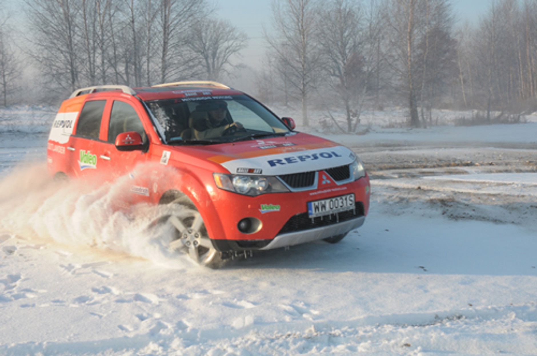 Mitsubishi Outlander 2.2 D-ID Instyle - Silny i funkcjonalny