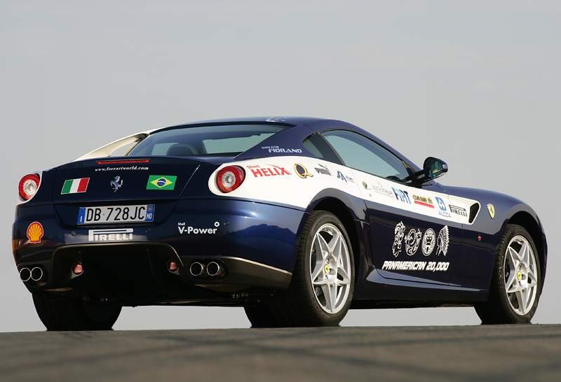Ferrari 599 GTB Fiorano – 20.000 mil na przełaj Ameryką